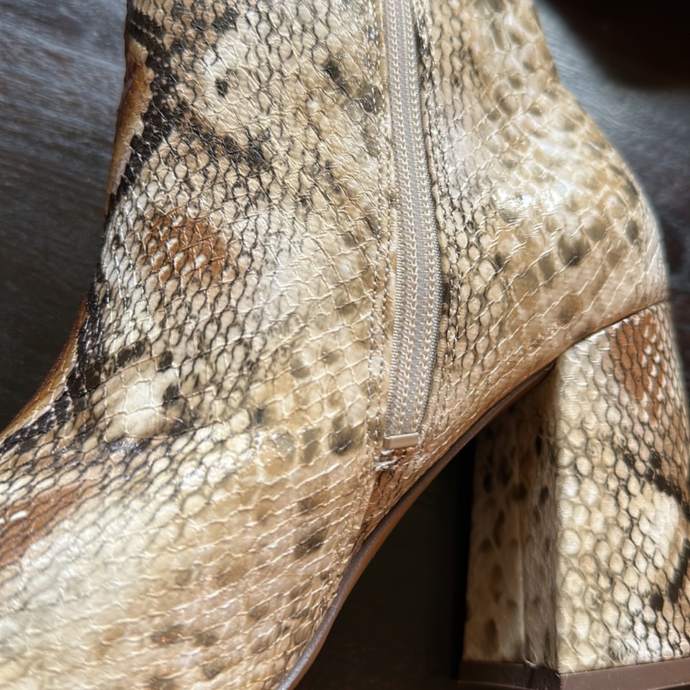 Charles By Charles David Snakeskin, Pointed Toe, … - image 4